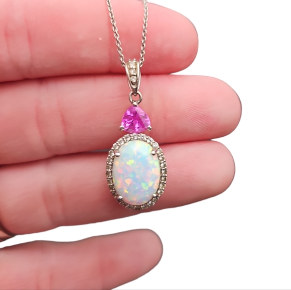 Jewelry - Sterling silver opal necklace